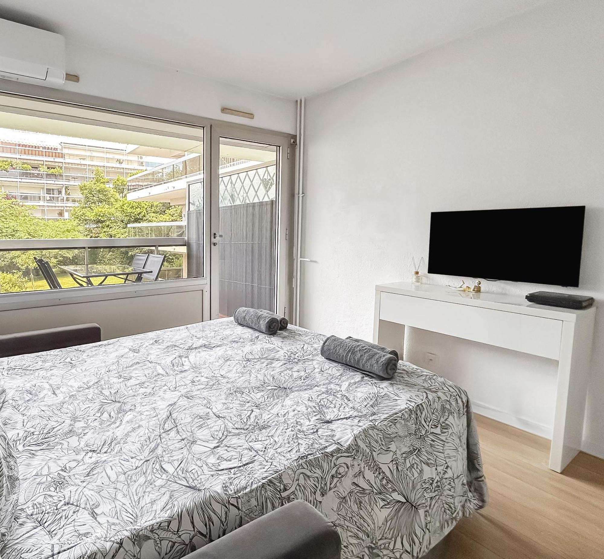 Joli Studio 4Pers Piscine Tout Confort Juan-les-Pins Eksteriør billede