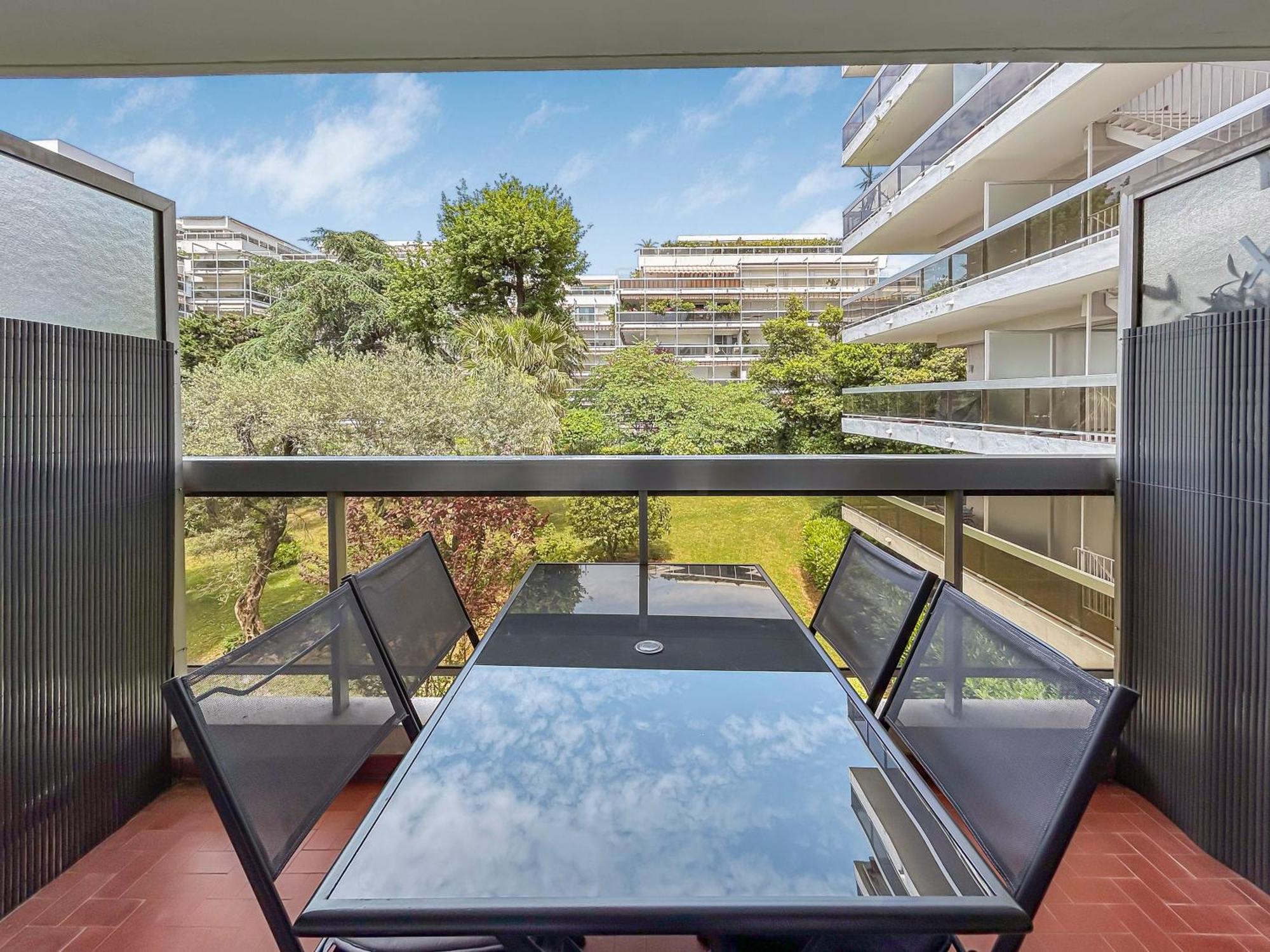 Joli Studio 4Pers Piscine Tout Confort Juan-les-Pins Eksteriør billede