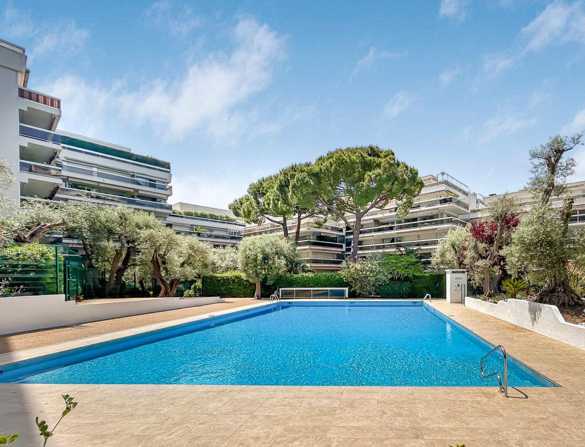 Joli Studio 4Pers Piscine Tout Confort Juan-les-Pins Eksteriør billede